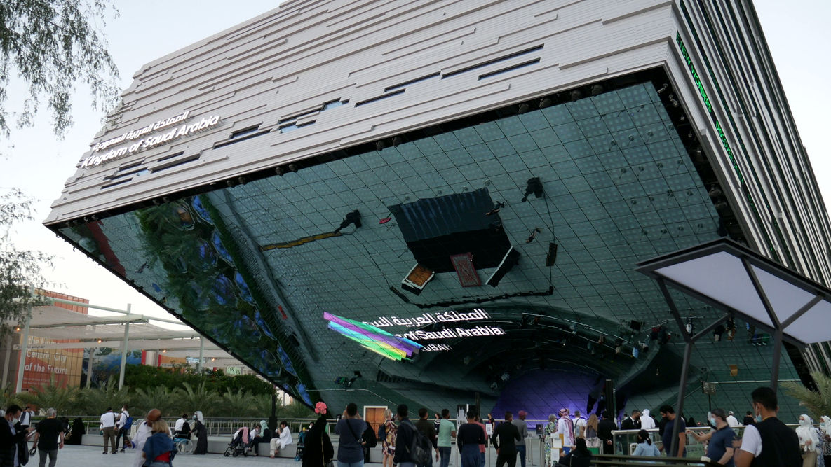 Dubai Expo -Saudi Pavilion Shows .mov